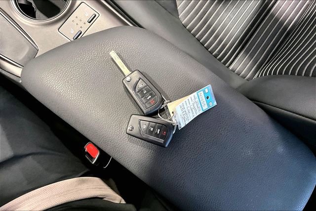 Used 2024 Toyota Camry SE image 36