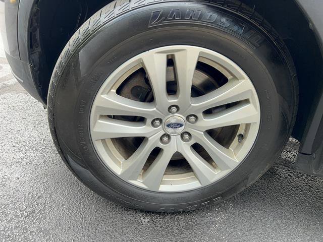 Used 2018 Ford Explorer XLT AWD/4WD image 9