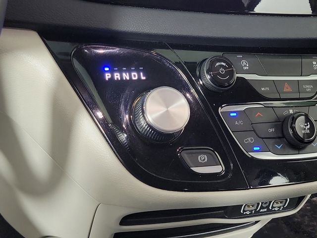 Used 2023 Chrysler Voyager LX FWD image 31