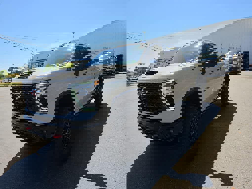 Used 2026 Chevrolet Silverado 2500 ZR2 w/ LPO, Dark Essentials Package image 10