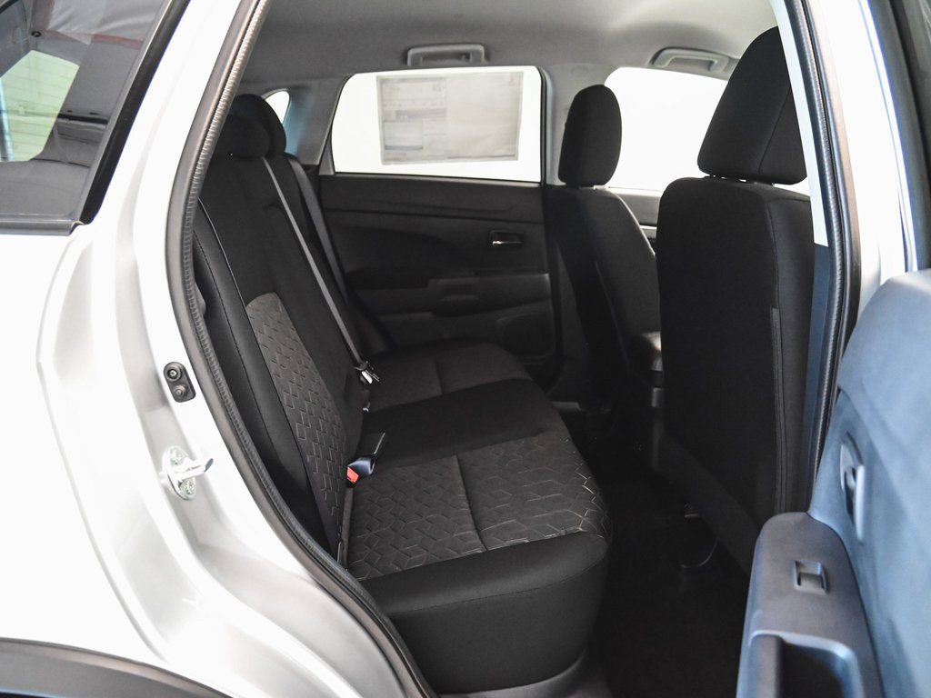 Used 2025 Mitsubishi Outlander Sport LE image 28