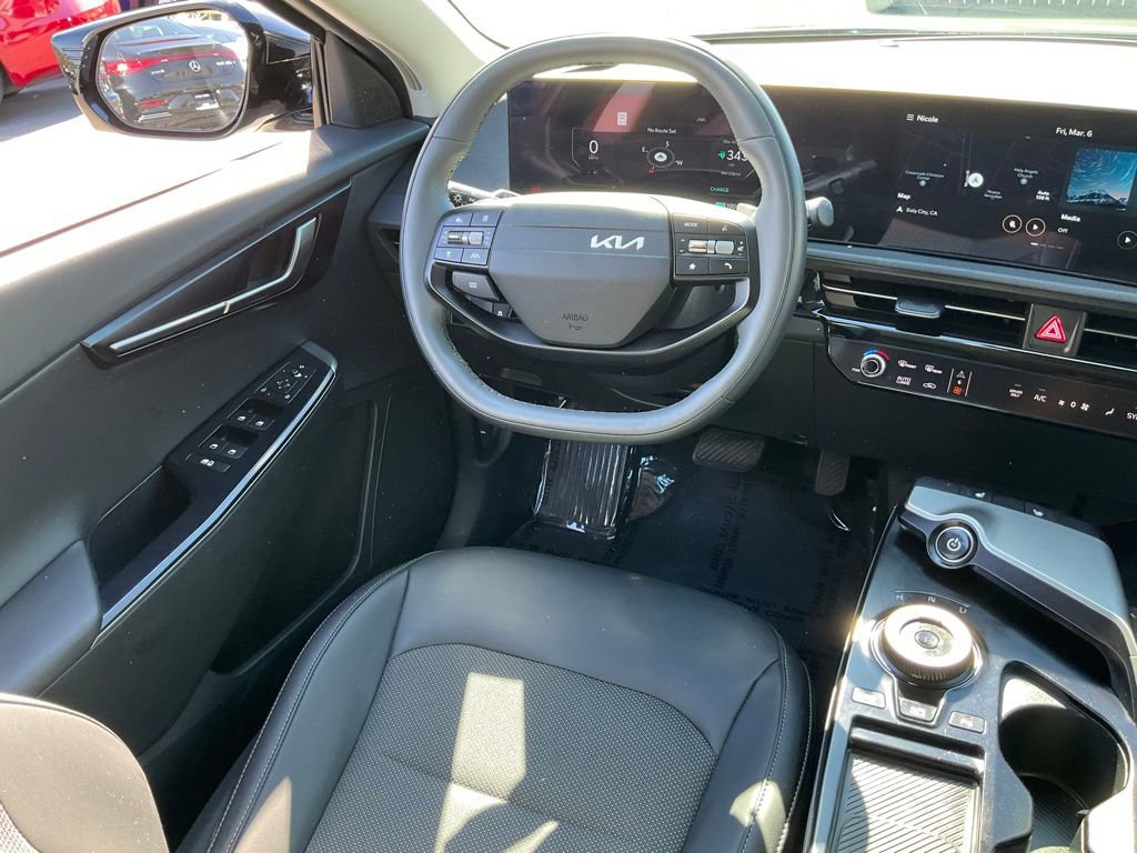 Used 2025 Kia EV6 Light image 37