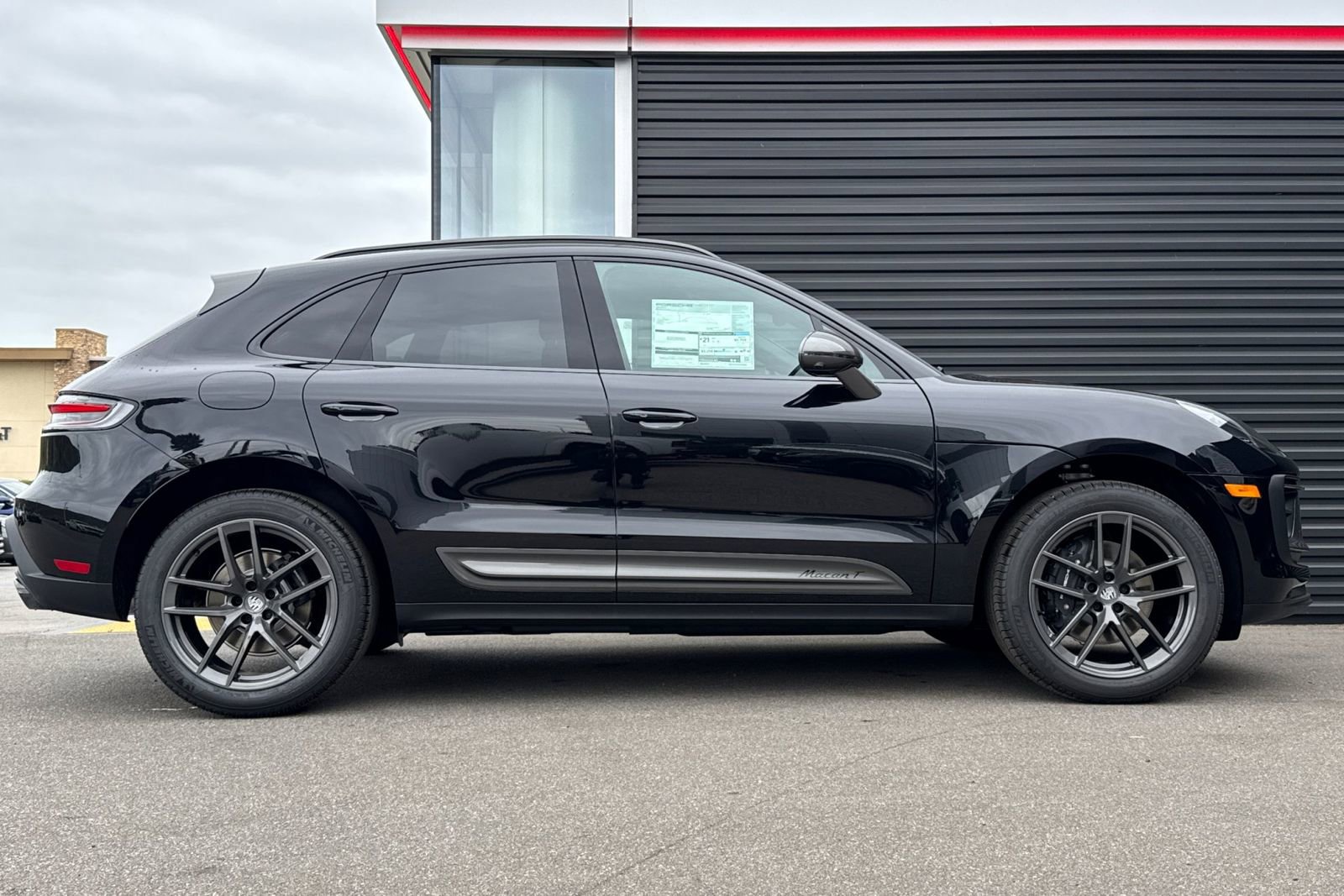 New 2025 Porsche Macan Turbo image 9