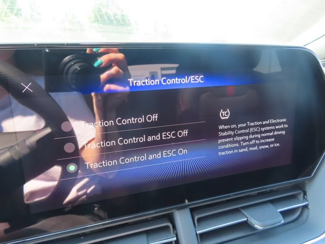 Used 2026 Chevrolet Trax RS w/ Sunroof Package FWD image 26