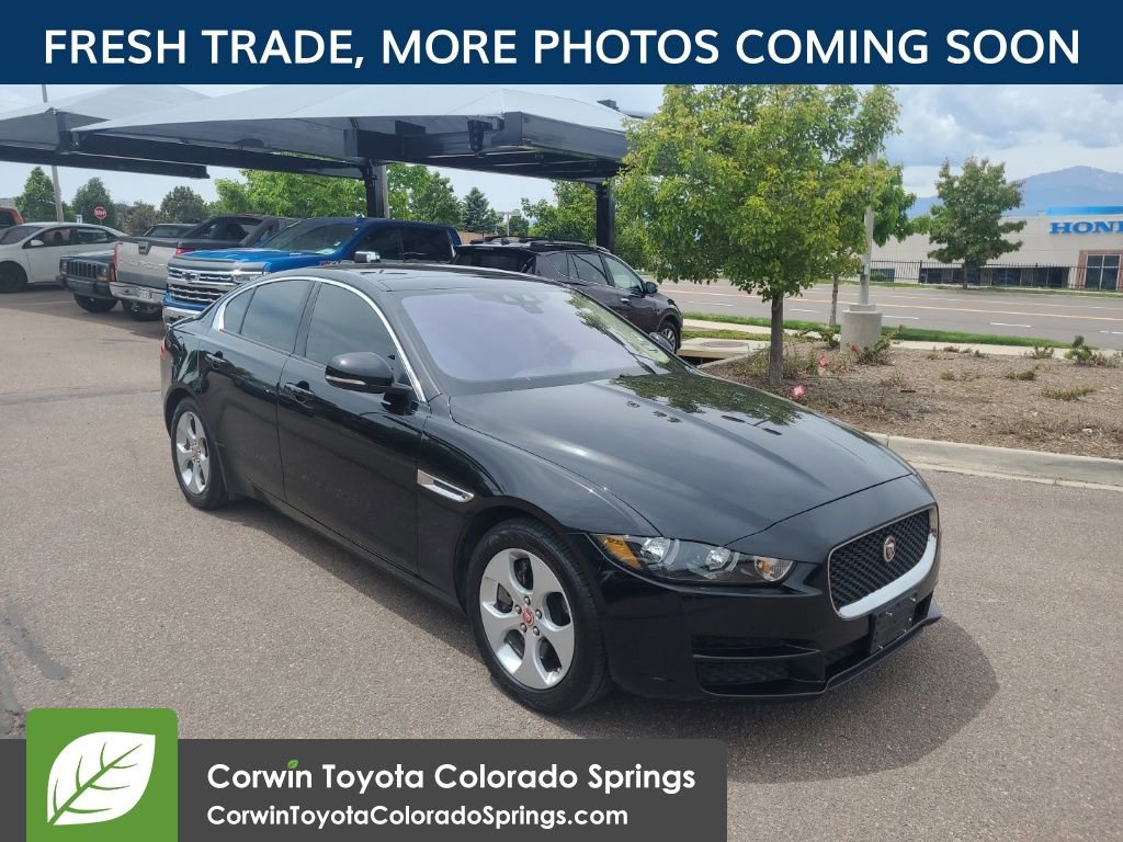 Used 2017 Jaguar XE RWD image 1