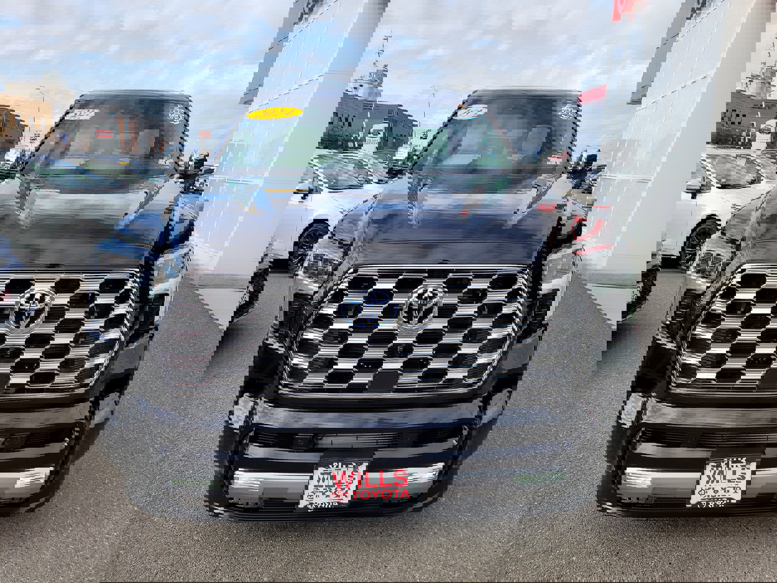 Used 2024 Toyota Sequoia Capstone image 5