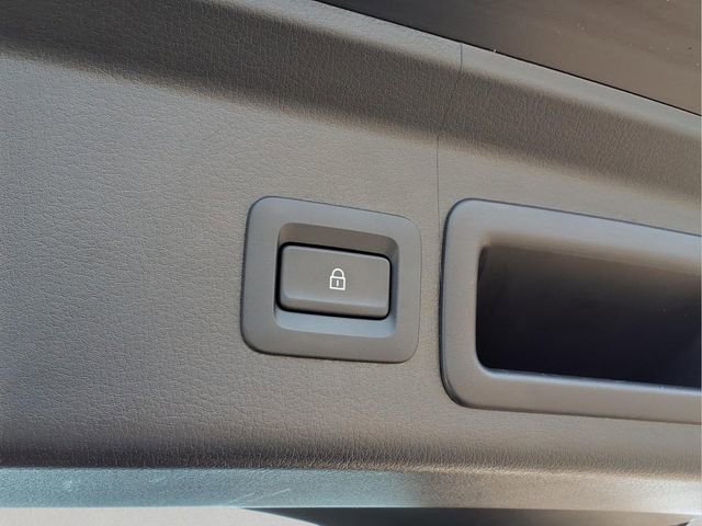 Used 2025 MAZDA CX-30 AWD 2.5 S w/ Select Sport Pkg image 23