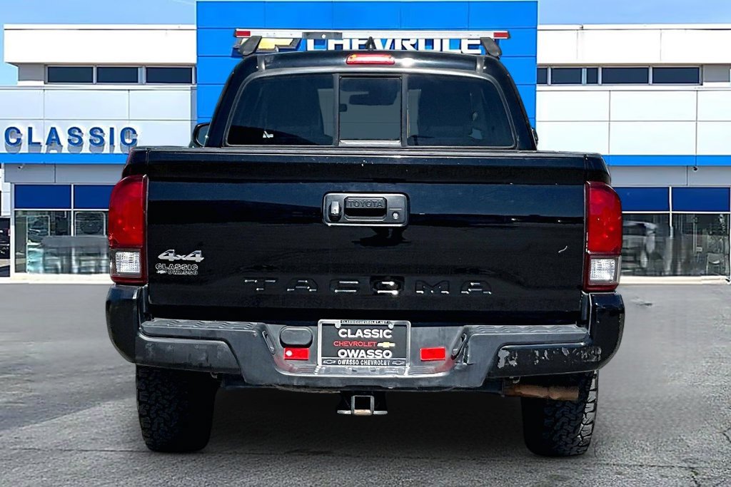 Used 2022 Toyota Tacoma SR w/ SR Convenience Package AWD/4WD image 4