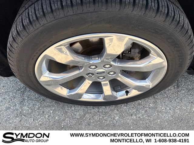 Used 2020 Ford Explorer Platinum w/ Premium Technology Package image 30