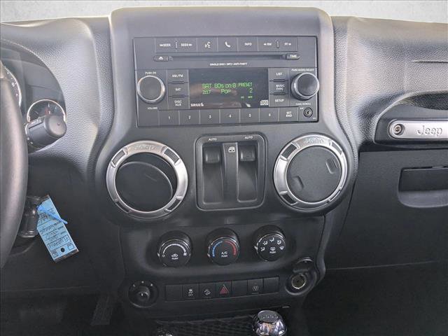 Used 2015 Jeep Wrangler Rubicon w/ Power Convenience Group image 14