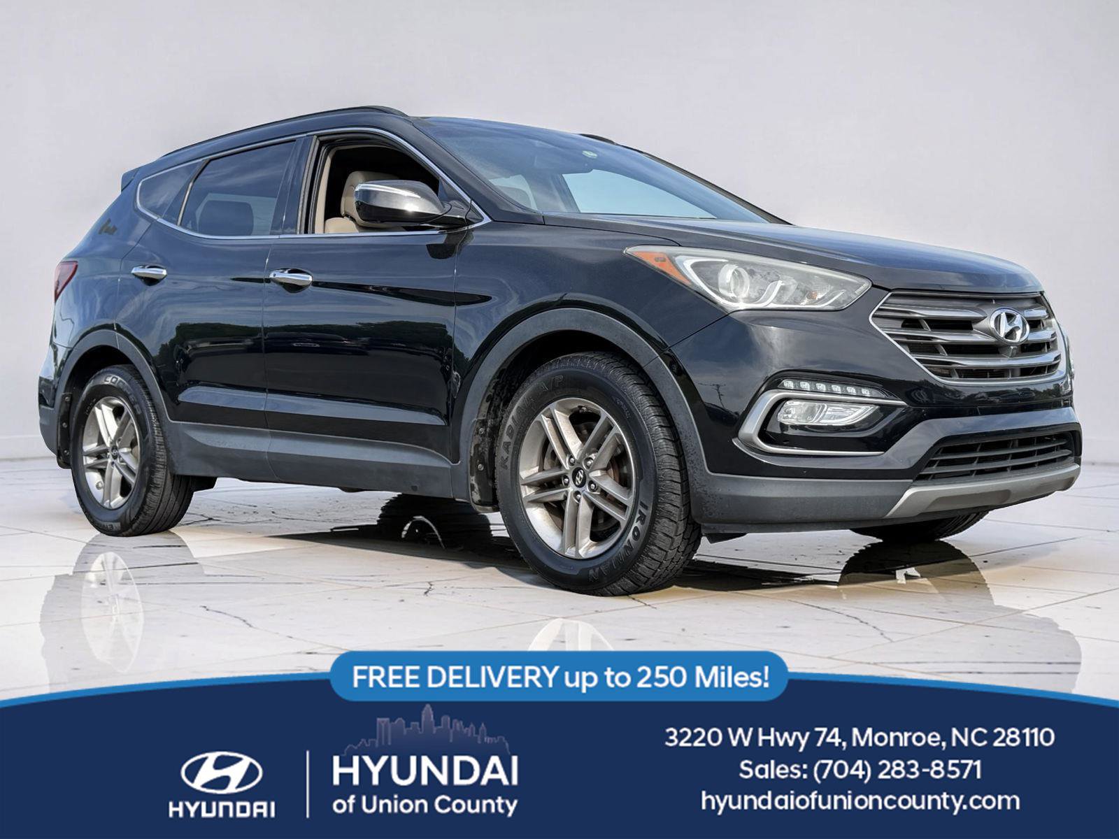 Used 2018 Hyundai Santa Fe Sport w/ 2.4L Tech Package 04