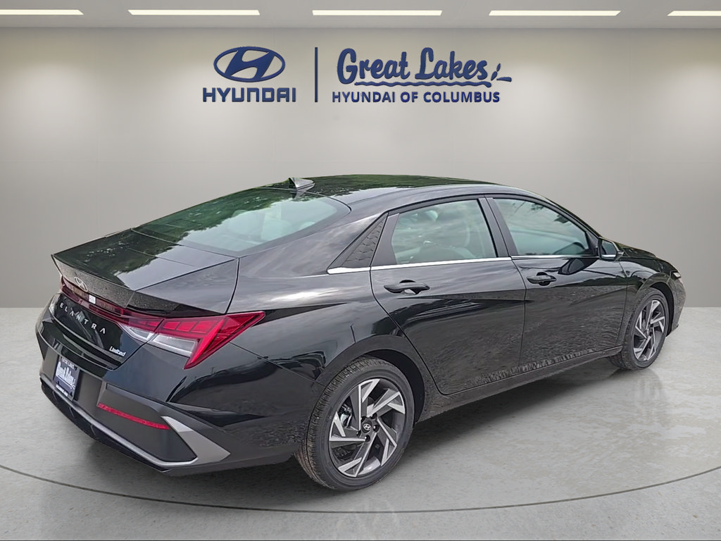 New 2026 Hyundai Elantra Limited FWD image 5