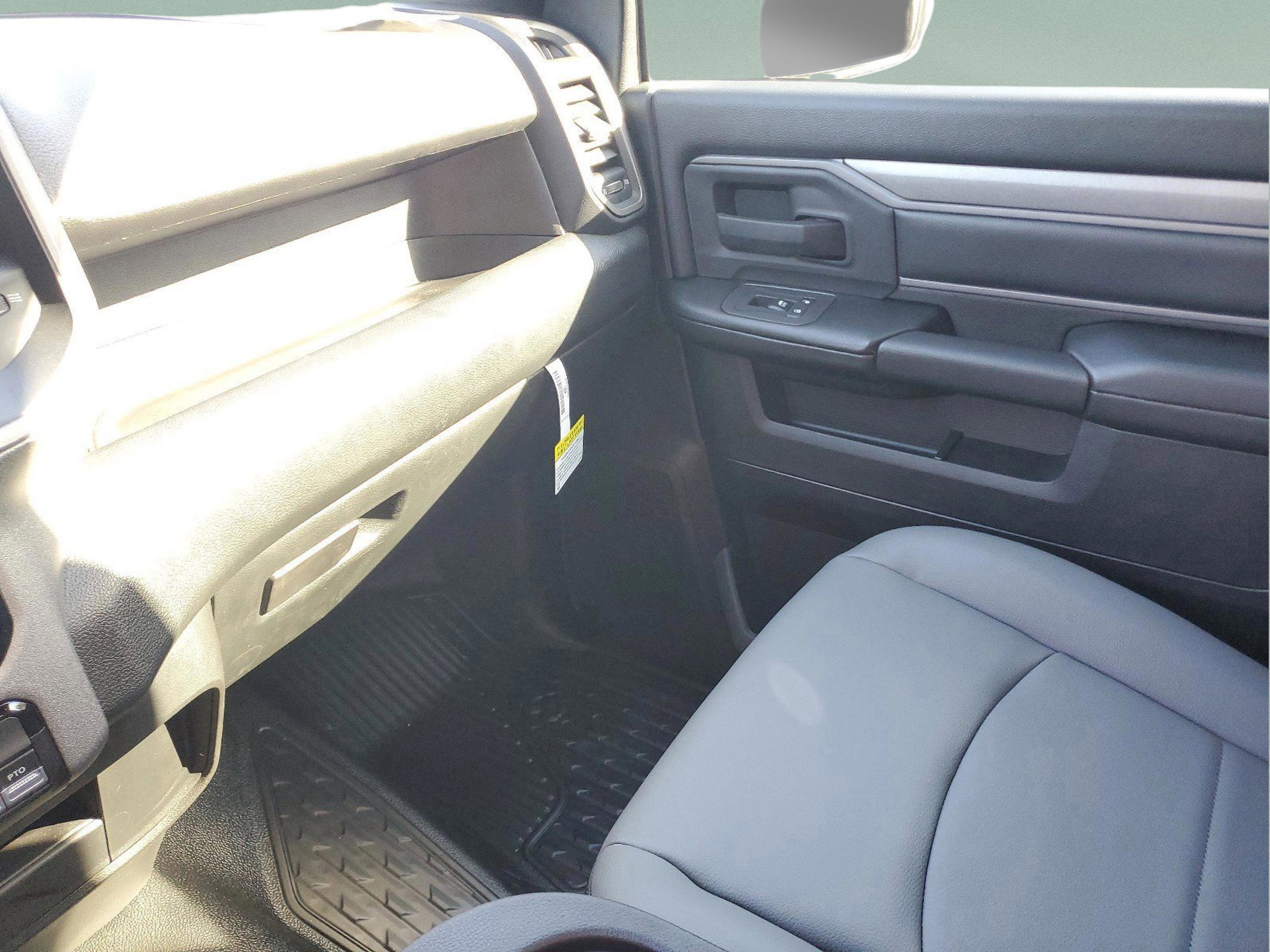 New 2026 RAM 5500 Tradesman w/ Chrome Appearance Group image 10