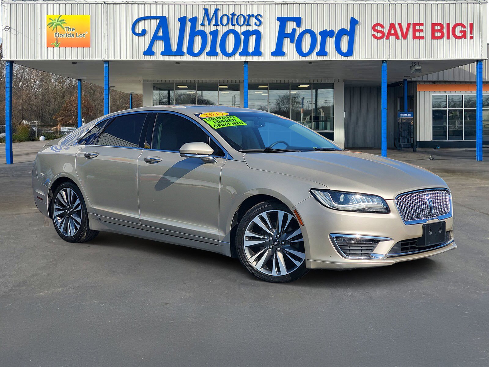 Used 2017 Lincoln MKZ Reserve FWD image 1