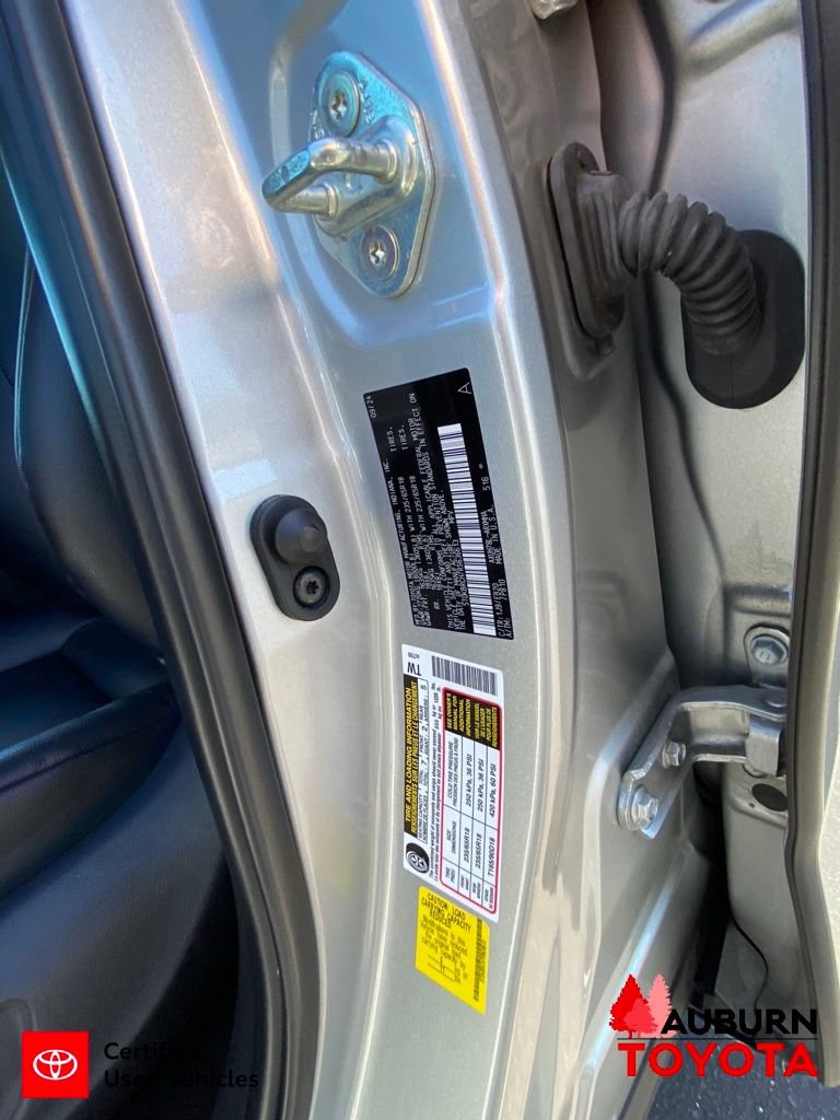 Certified 2024 Toyota Highlander XLE AWD/4WD image 38