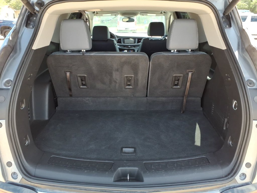 Used 2019 Buick Enclave Essence w/ Trailering Package, 5000 lbs. FWD image 11