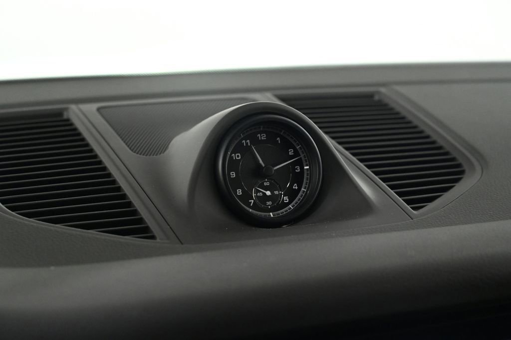 Used 2023 Porsche Macan S image 23