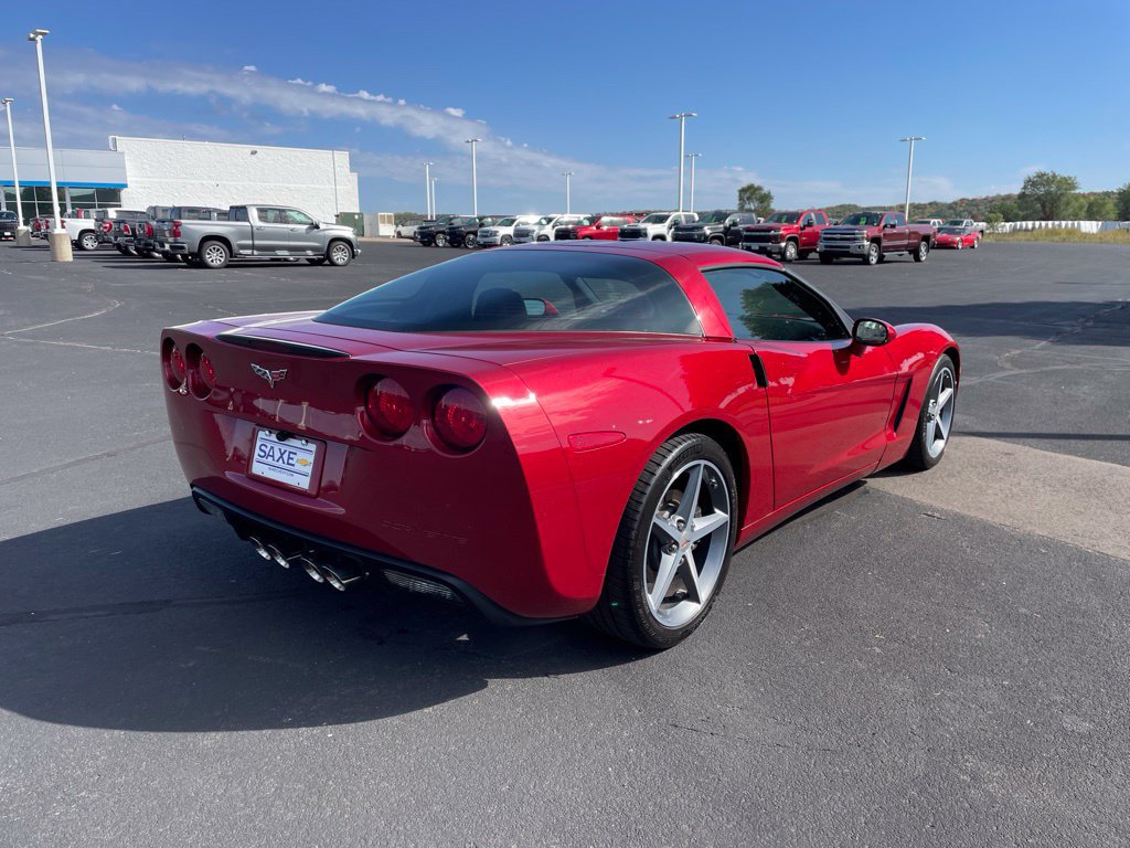 Used 2013 Chevrolet Corvette Coupe w/ 2LT Preferred Equipment Group RWD image 5
