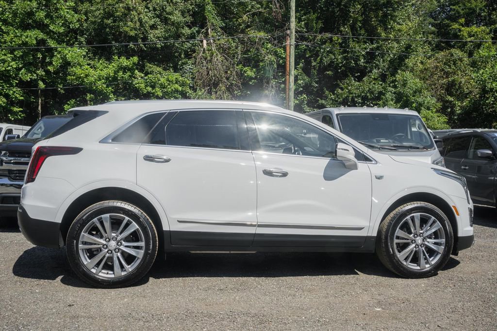 Used 2025 Cadillac XT5 Premium Luxury image 3