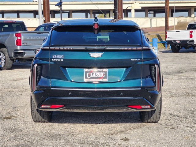 Used 2024 Cadillac Lyriq Luxury image 6