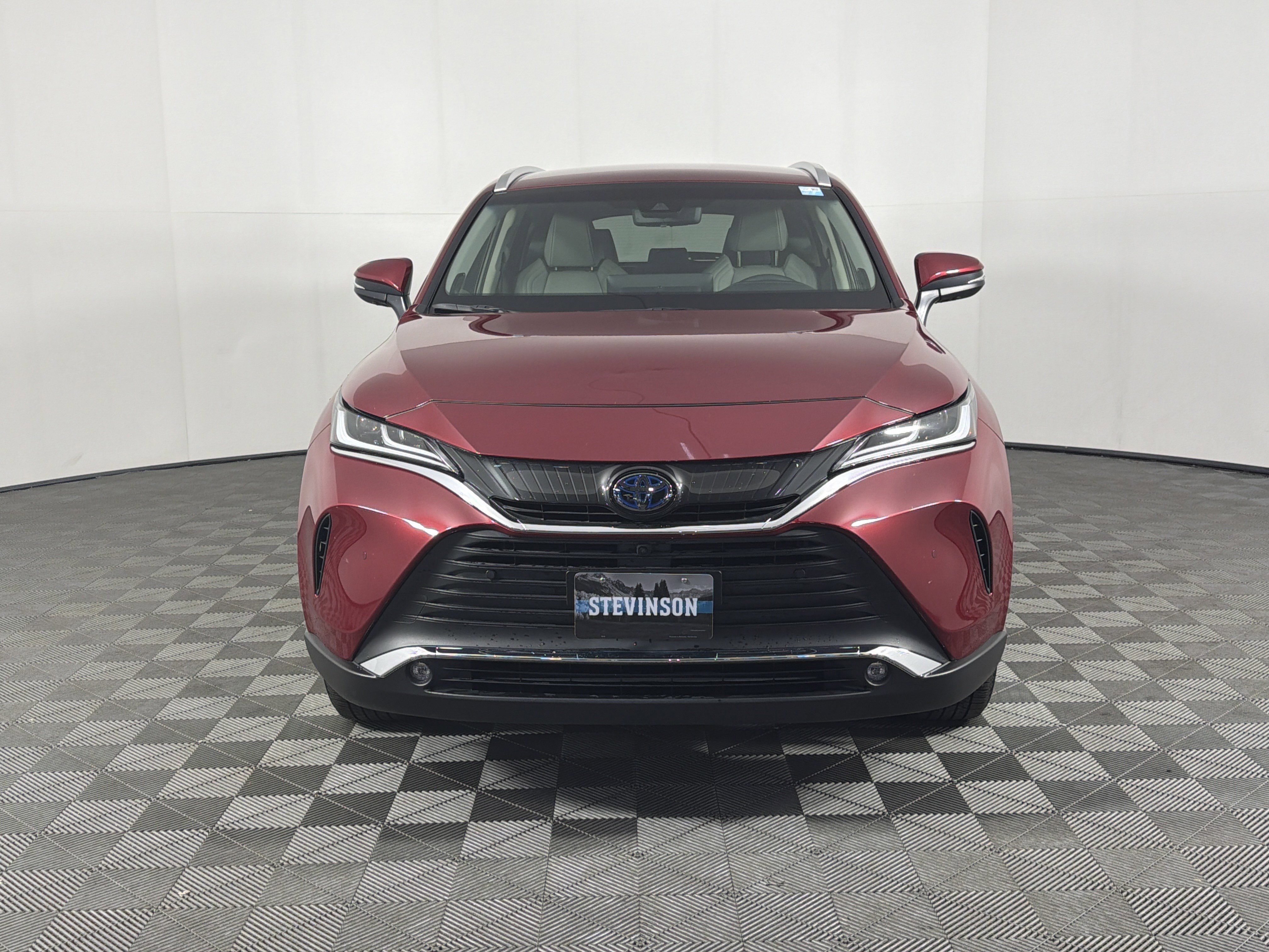 Used 2022 Toyota Venza Limited AWD/4WD image 2