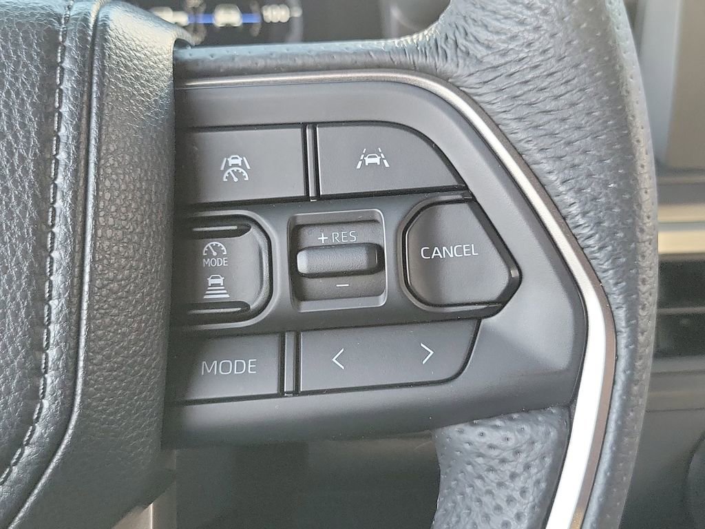 Used 2025 Toyota Tacoma TRD Sport image 6