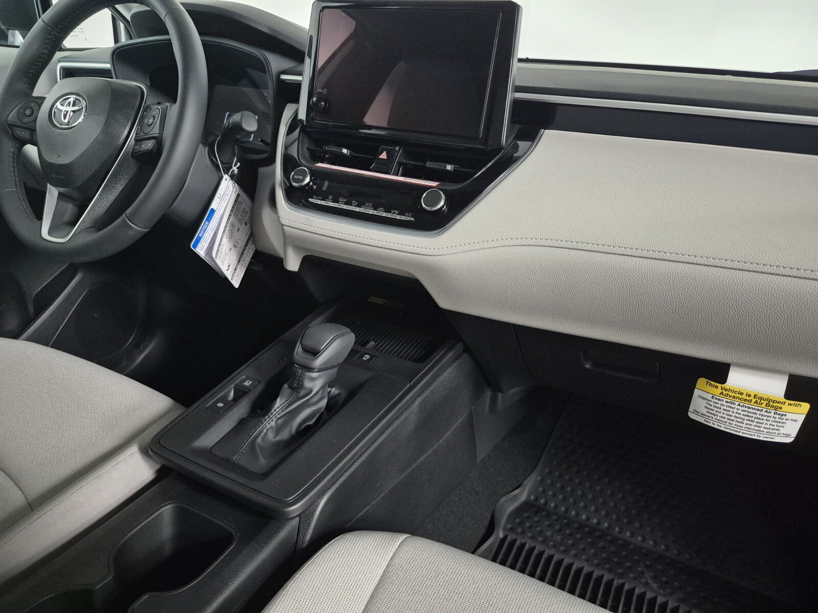 New 2026 Toyota Corolla Cross LE AWD/4WD image 34
