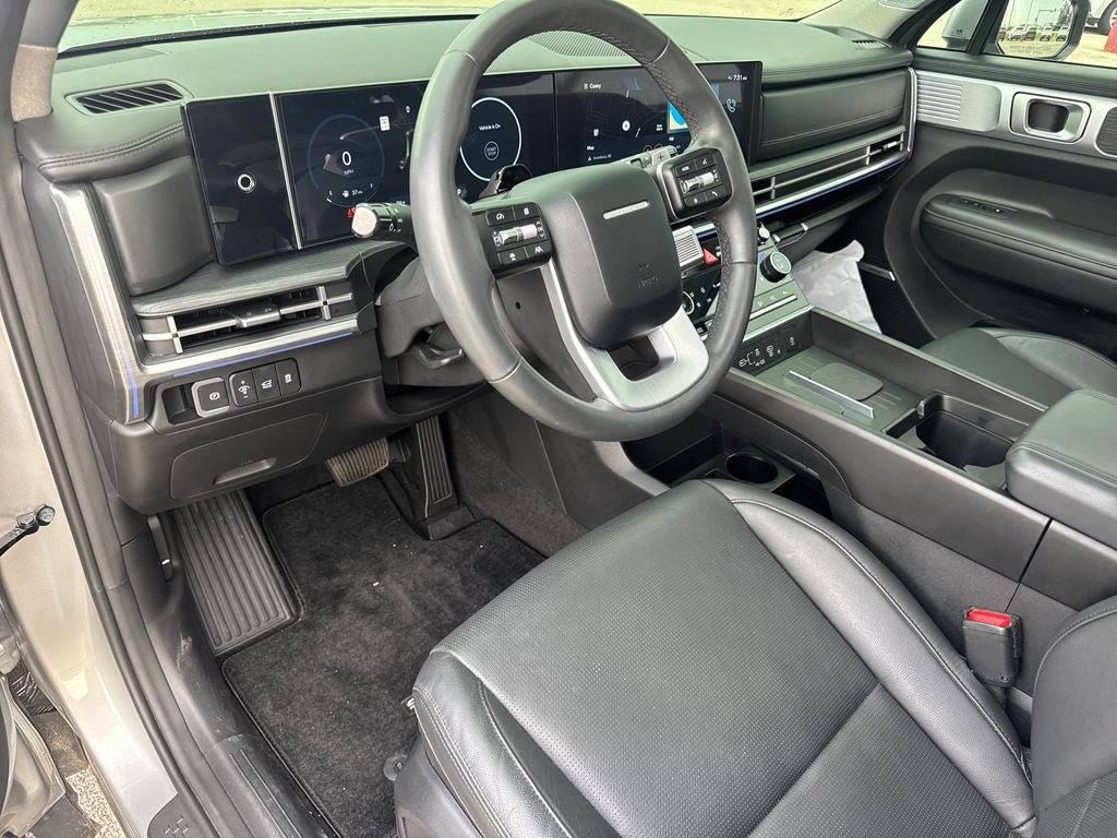 Used 2025 Hyundai Santa Fe Limited AWD/4WD image 15