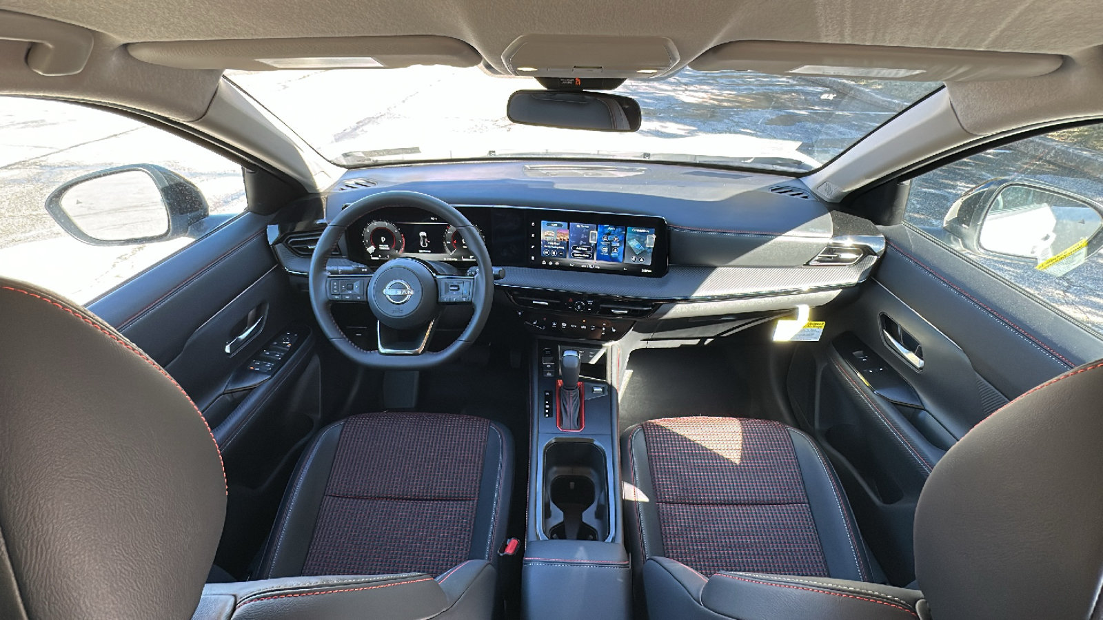 New 2026 Nissan Kicks SR AWD/4WD image 10
