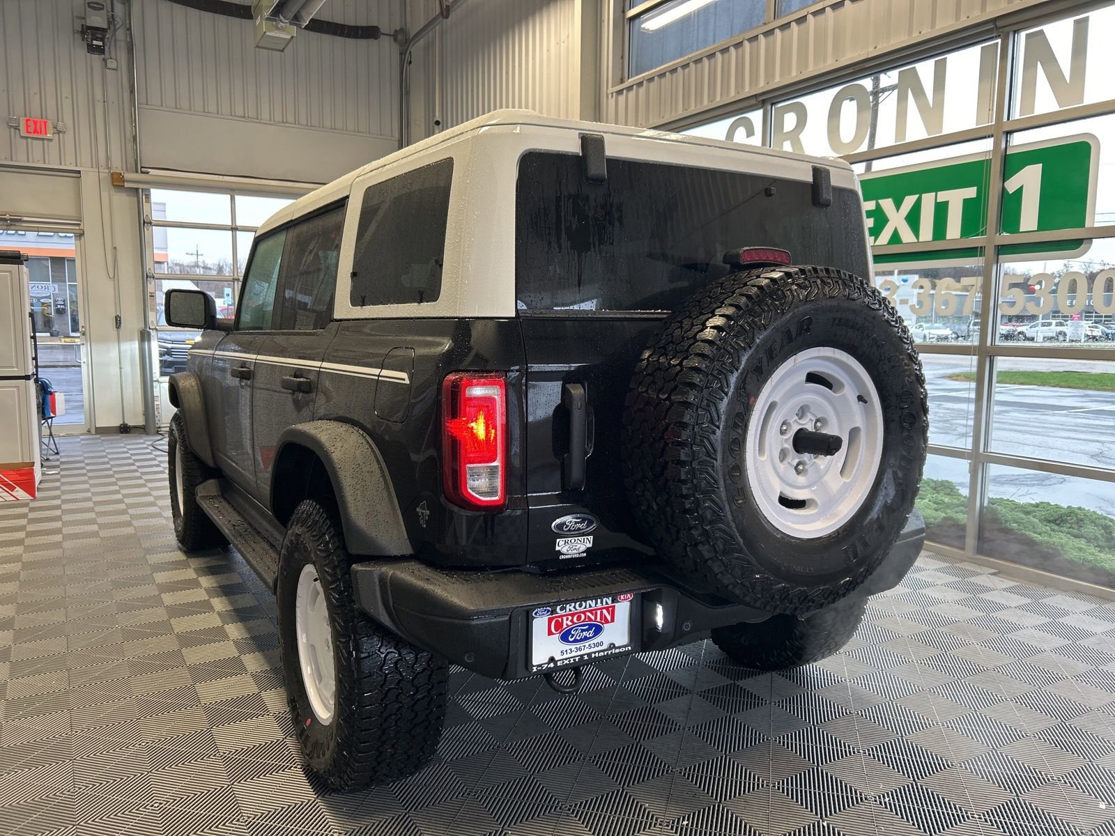 New 2025 Ford Bronco Heritage Edition image 4