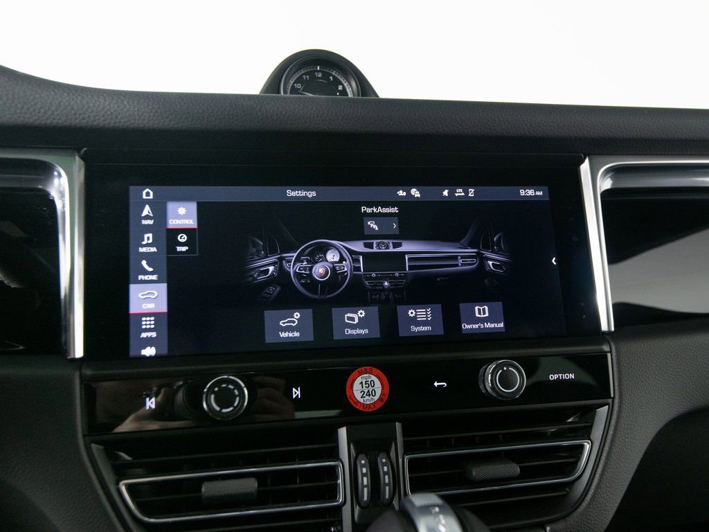 Certified 2025 Porsche Macan image 25