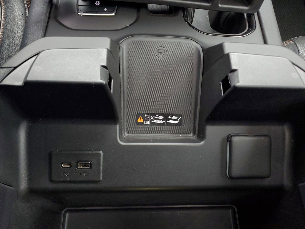 Used 2022 GMC Sierra 1500 AT4 w/ AT4 Premium Package image 32