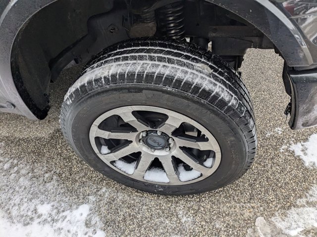 Used 2015 Ford F150 Platinum w/ Equipment Group 701A Luxury image 5