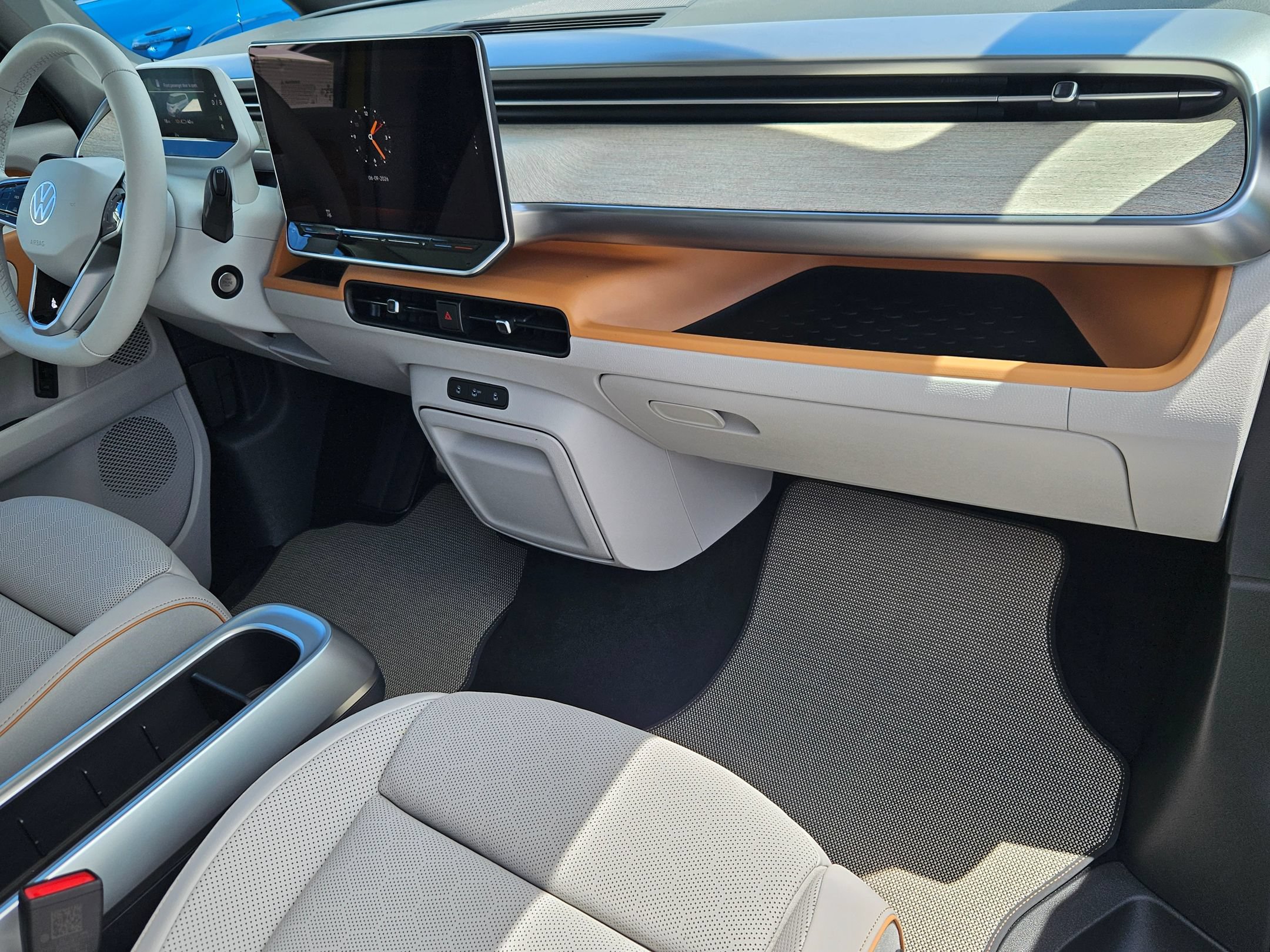 New 2025 Volkswagen ID. Buzz 1st Edition RWD image 29