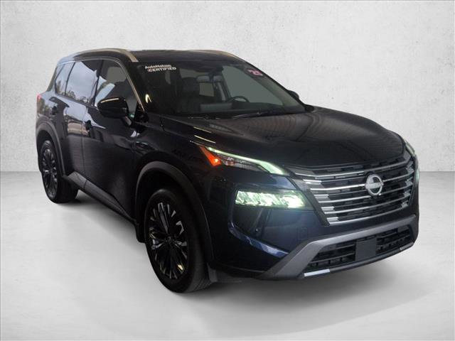 Used 2025 Nissan Rogue SL w/ Tech Package image 3