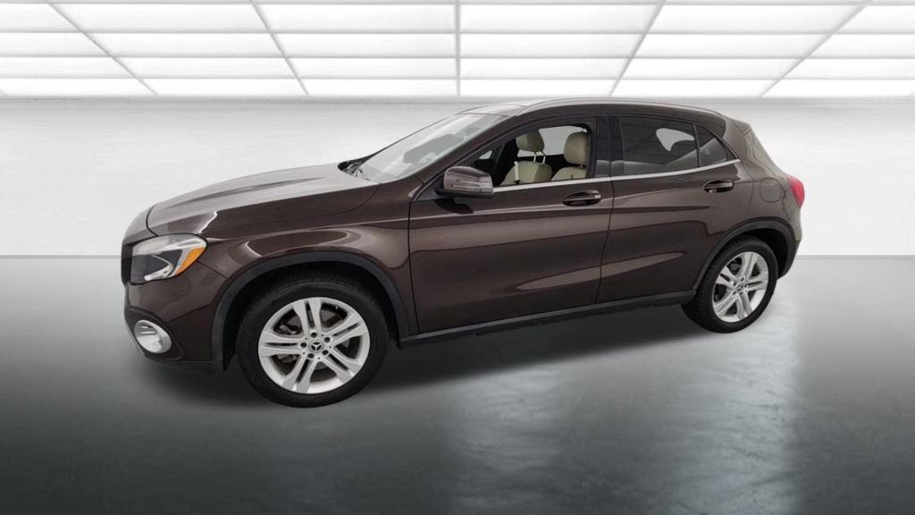 Used 2018 Mercedes-Benz GLA 250 4MATIC image 3