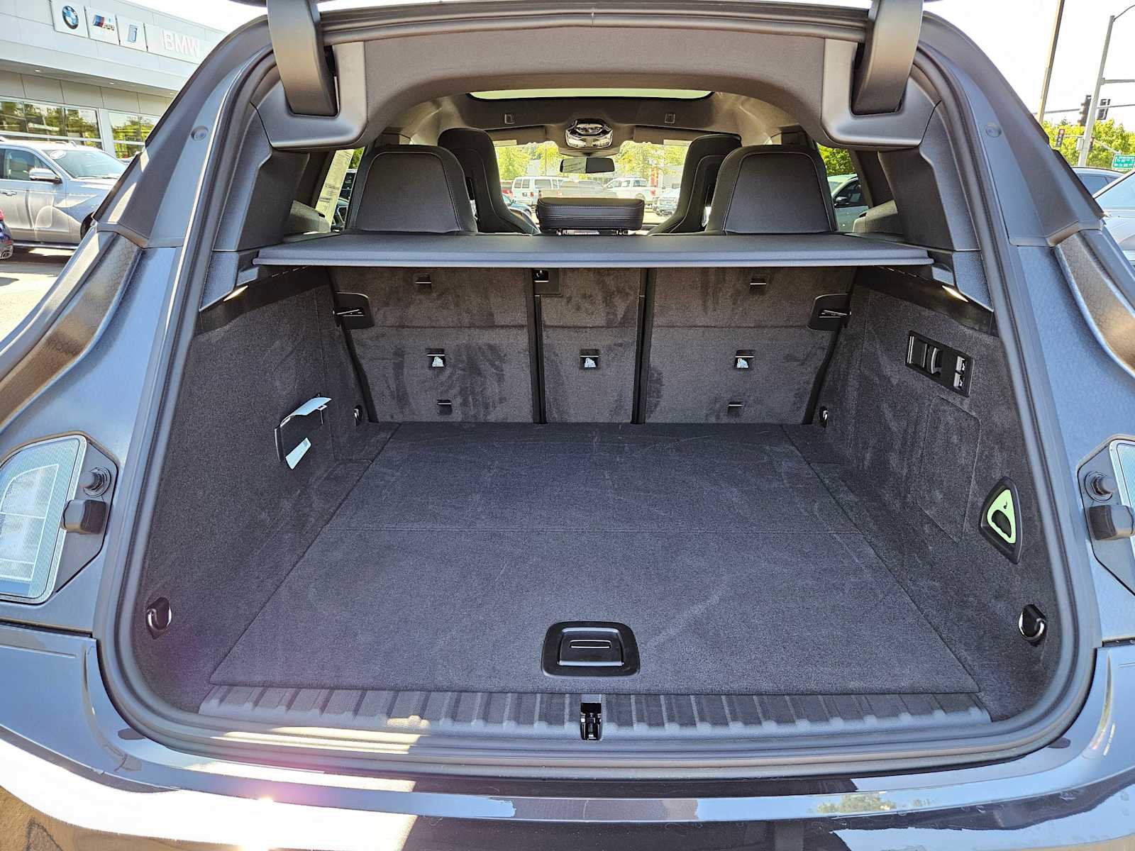 Used 2025 BMW iX xDrive50 image 13