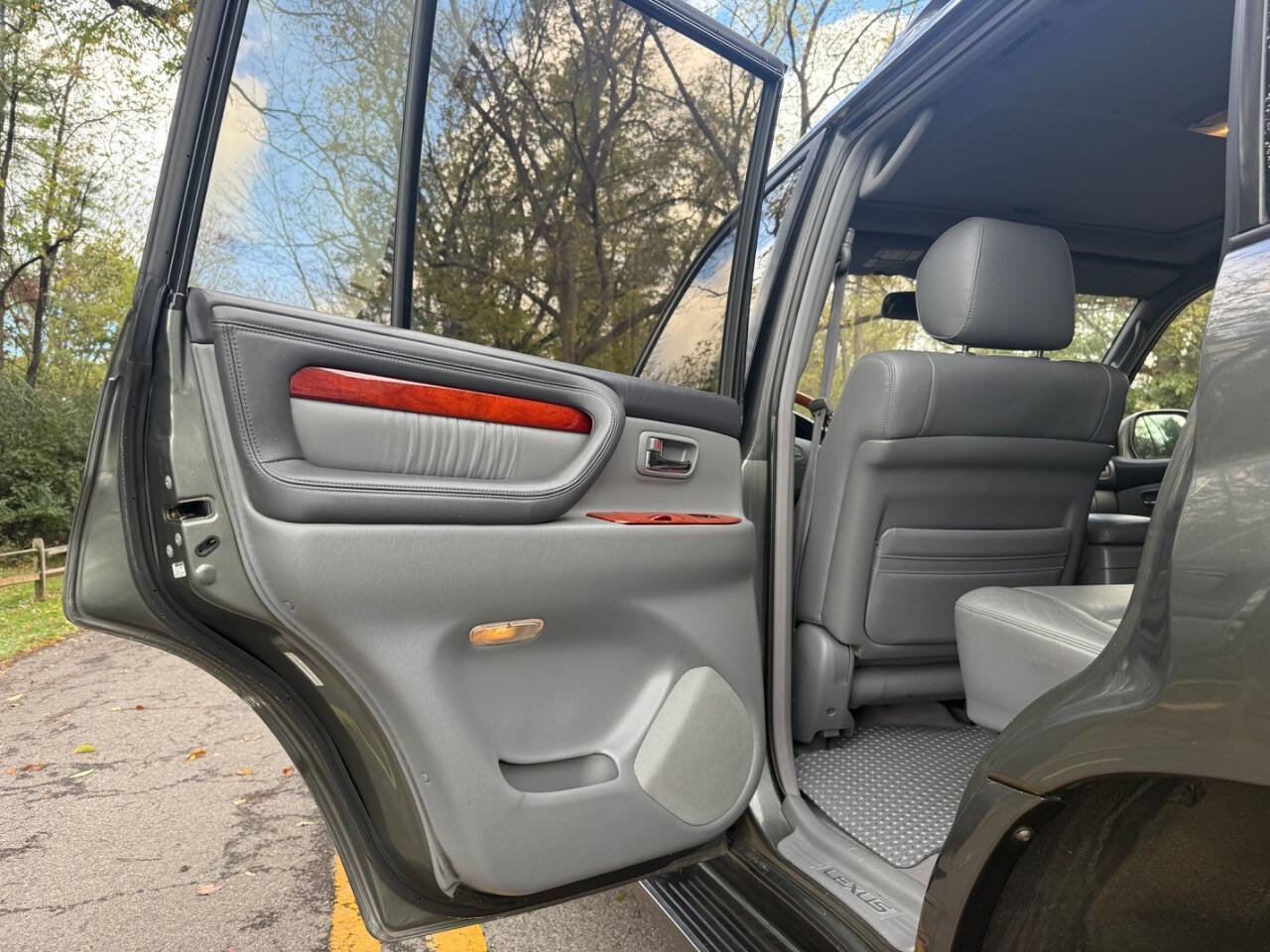 Used 2000 Lexus LX 470 4WD image 39