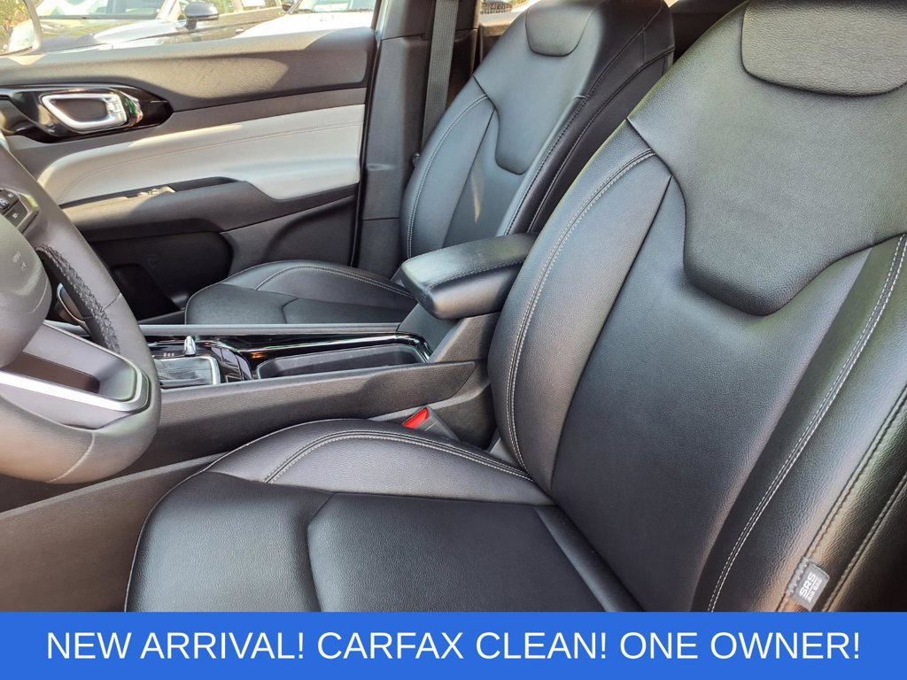 Used 2025 Jeep Compass Limited AWD/4WD image 3