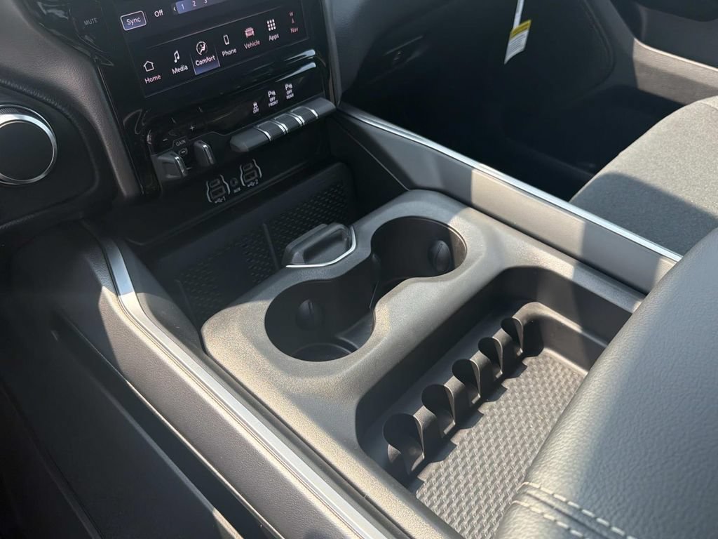 New 2026 RAM 1500 Big Horn AWD/4WD image 3