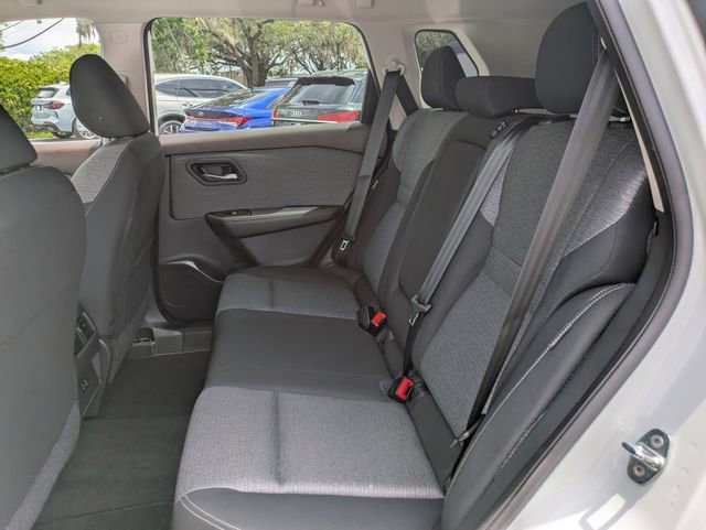 Used 2023 Nissan Rogue SV FWD image 14