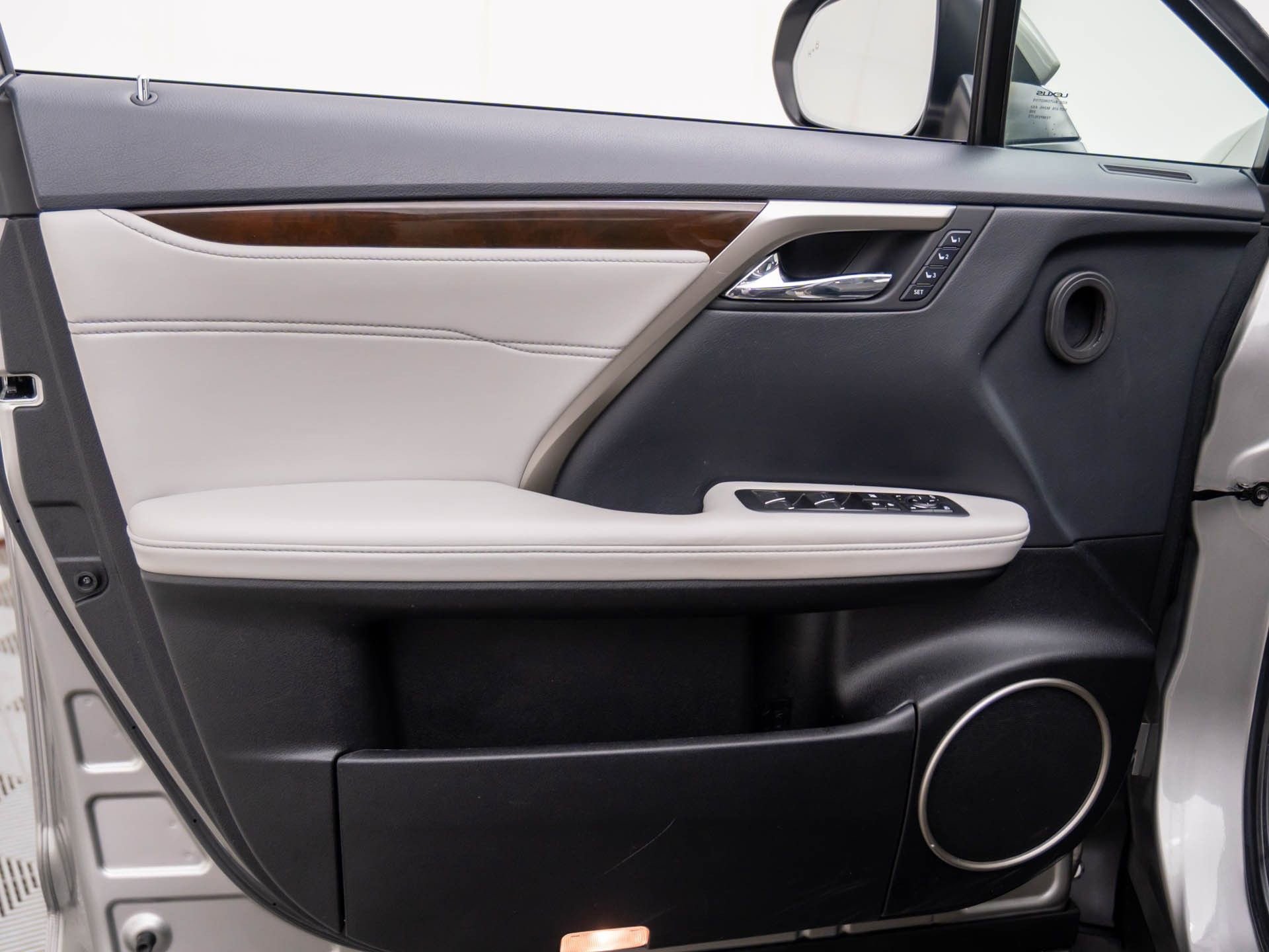 Used 2019 Lexus RX 350 AWD image 12