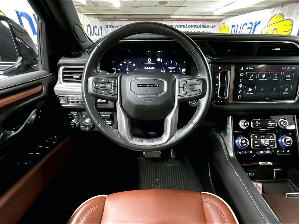 Used 2023 GMC Yukon Denali Ultimate AWD/4WD image 17