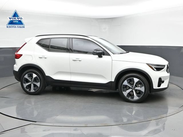 Used 2024 Volvo XC40 B5 Plus