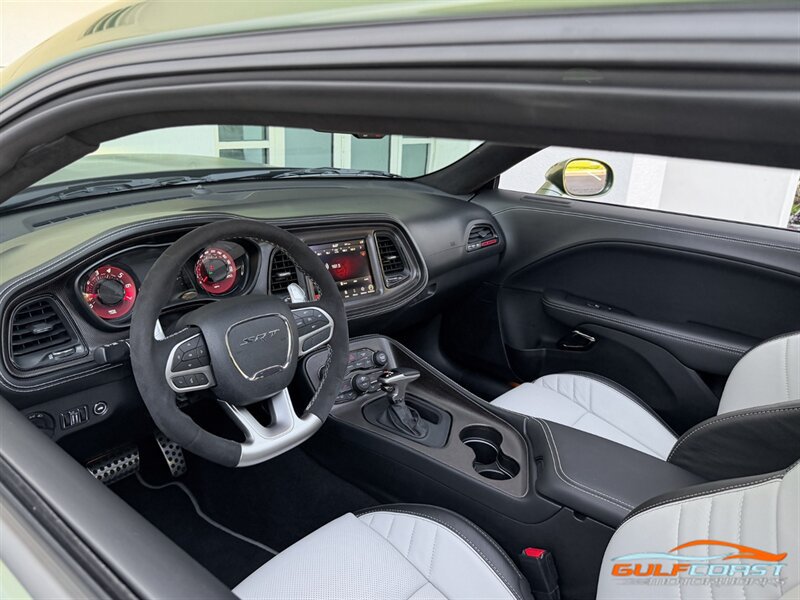 Used 2023 Dodge Challenger SRT Hellcat RWD image 2