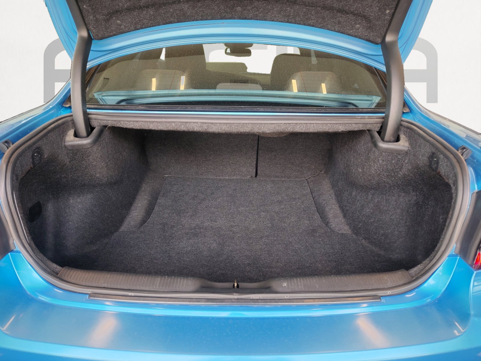 Used 2015 Dodge Charger R/T RWD image 13