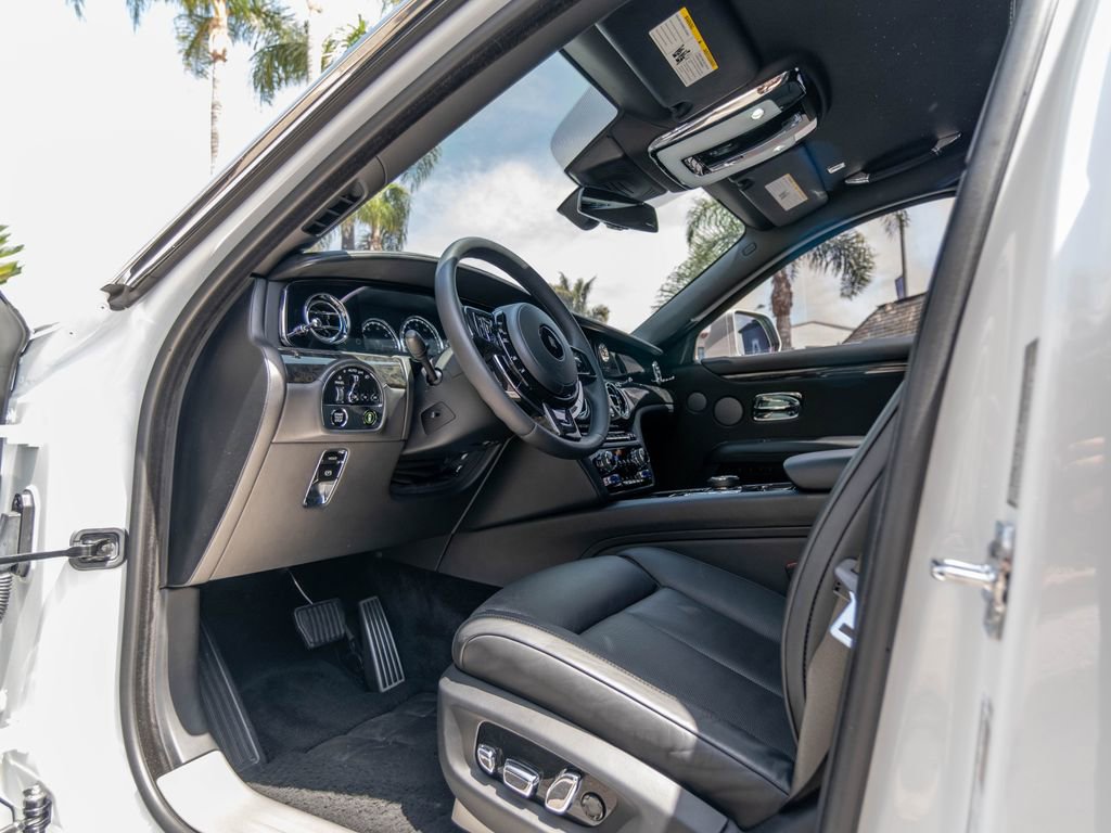 Used 2022 Rolls-Royce Ghost AWD/4WD image 22