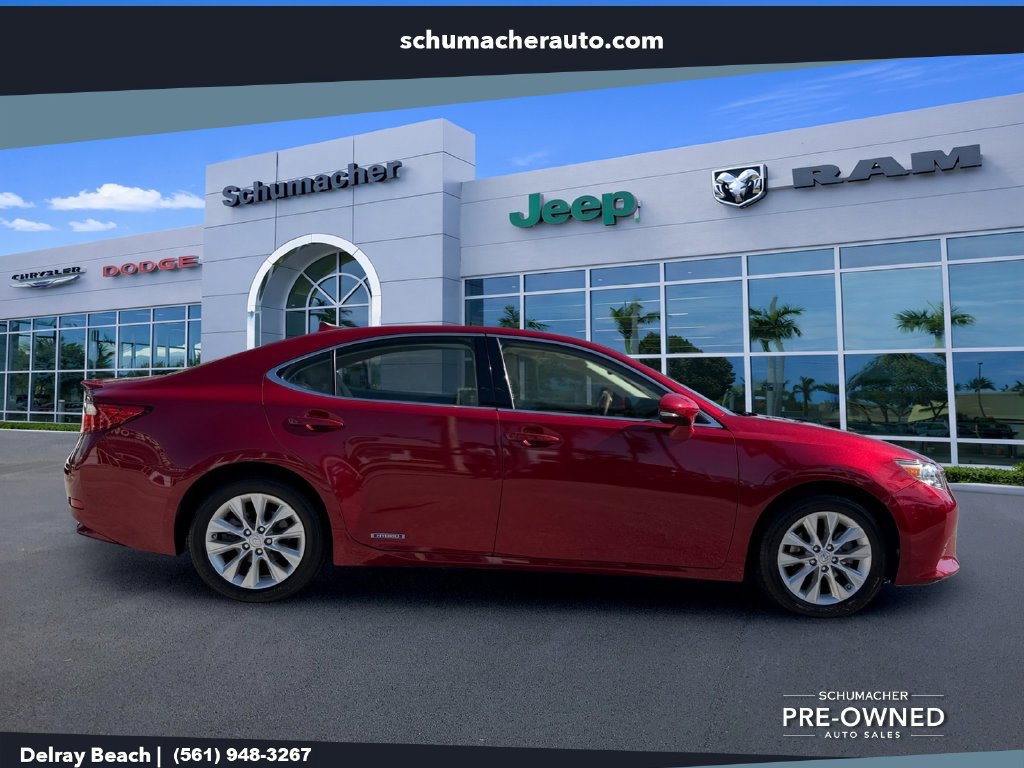 Used 2014 Lexus ES 300h w/ Premium Package w/Bamboo Trim FWD image 8