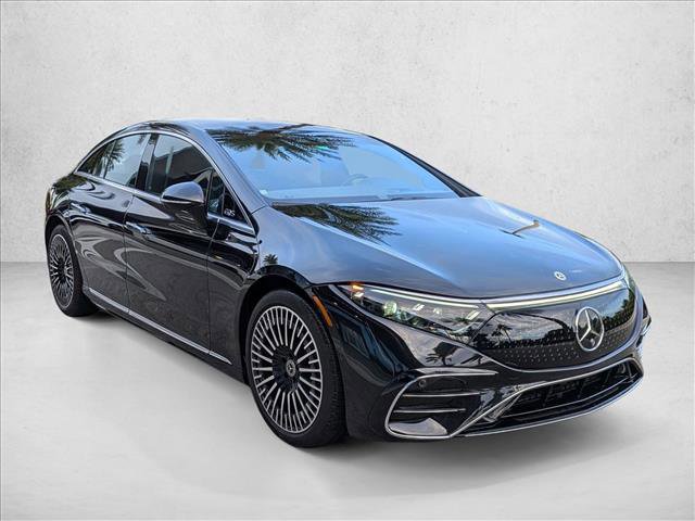 Used 2023 Mercedes-Benz EQS 580 4MATIC Sedan image 3