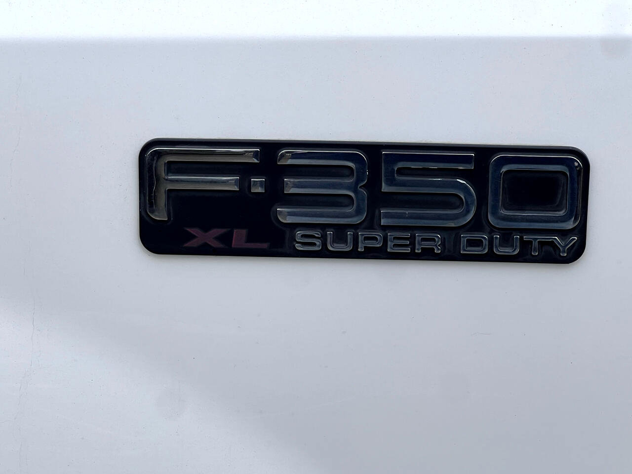 Used 2001 Ford F350 XL image 19